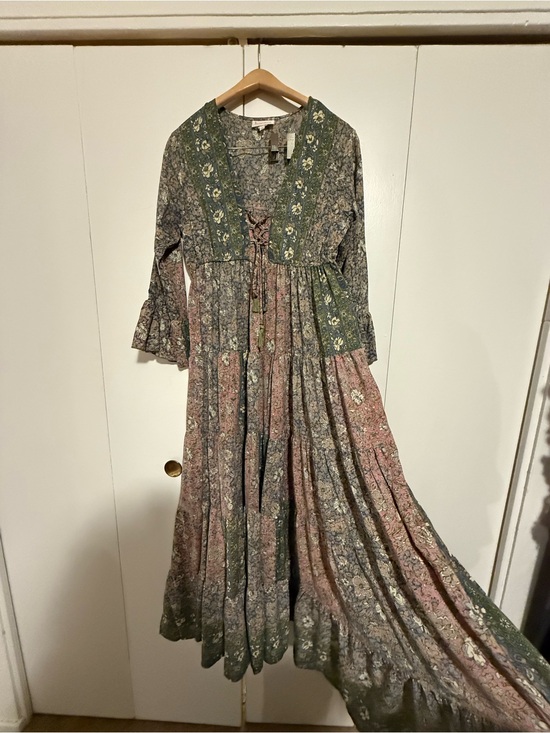 boemo Dresses & Skirts - Bohemian Floral Maxi Dress in Green and Dusty Rose